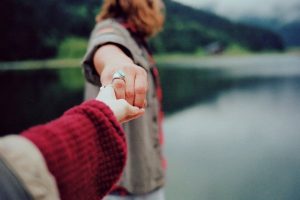 불가능하고 불만스러운 사랑의 쓴 맛