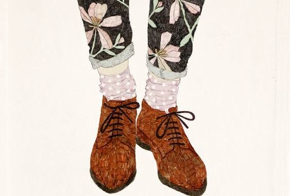 꽃무늬 바지에 신발