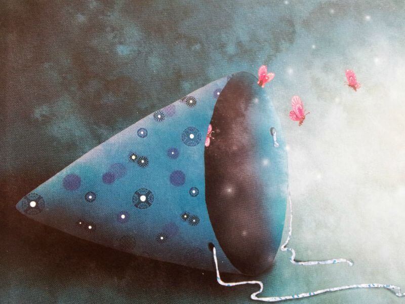 모자 안의 나비