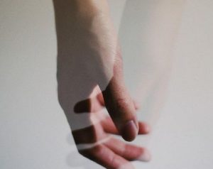 오해는 연인 사이의 균열을 일으킬 수 있다