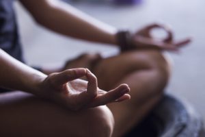 명상을 시작하기 위한 4가지 기본적인 단계