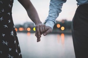 과거의 인간관계를 과거로 떠나보내야 할 때