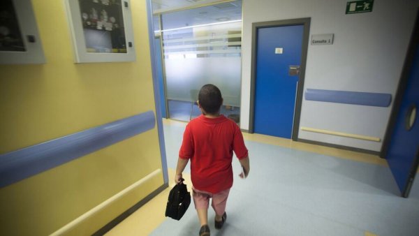 루벤 다리오 아바로스: 독서가 약이라는 것을 보여준 소년