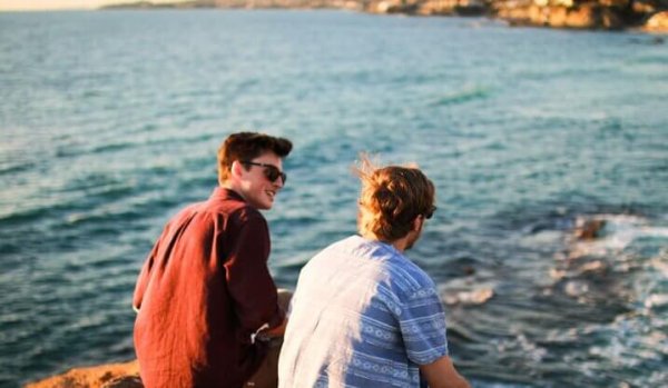 바다 보는 친구: 좋은 여행 친구의 특징