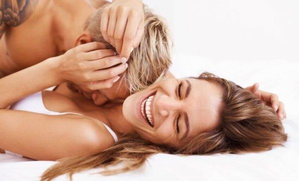 사랑하는 남녀: 섹스를 자주 하는 것이 관계 개선에 도움이 된다