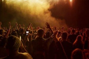 켐섹스: 마약과 성이 결합된 위험한 성문화