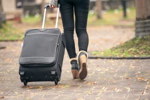 빈 둥지 증후군에 대처하는 데 도움이 되는 7가지 전략