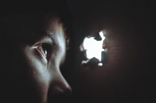 테러리즘: 어떻게 보통 사람들이 테러를 저지르게 될까?
