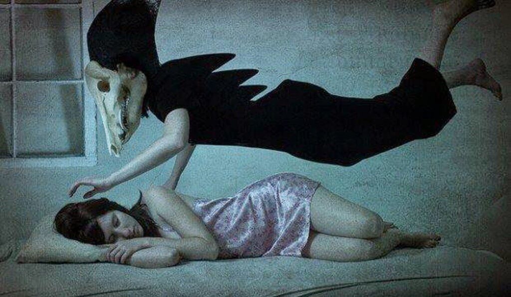 수면 마비는 잘 때나 깰 때에 발생할 수 있다