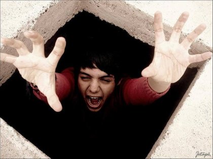 세뇌: 강압적인 설득 기술 02