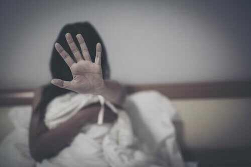 성적 강제의 주요한 요인으로는 남성성이 있다