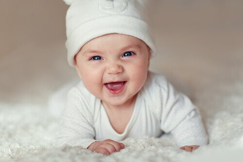 아기의 미소는 우리에게 무엇을 알려줄까?