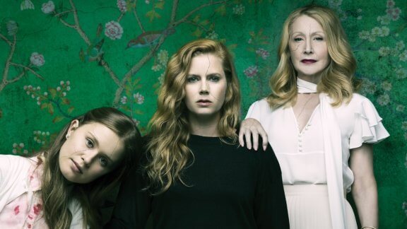 몸을 긋는 소녀(Sharp Objects)와 자기 파괴적 성향