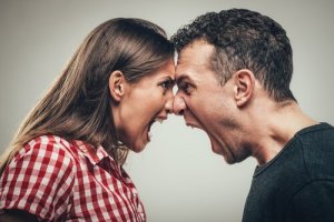 폭발적 분노는 심각한 상황의 신호이다
