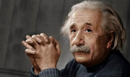 알버트 아인슈타인: 혁명적인 천재의 일대기