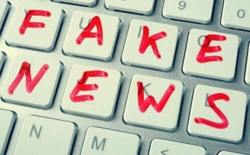 노암 촘스키: 가짜 뉴스 그리고 탈진실