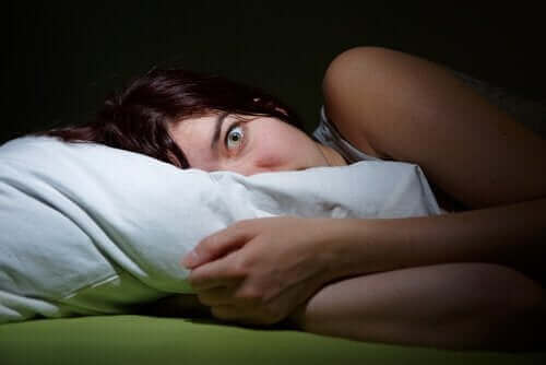 수면마비: 가위 눌림에 관한 연구