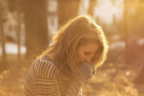 자신감이 떨어질 때 찾아오는 불안한 감정은 무겁다 01