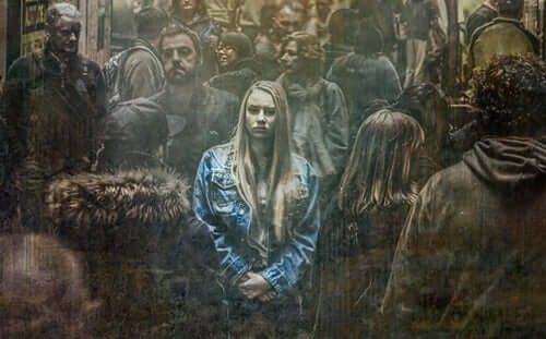 걱정이 뇌에 끼치는 영향 - 사람들 속의 여성