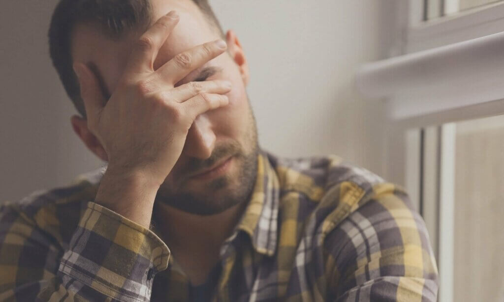 스트레스성 발진과 잡티: 감정 상태로 인한 피부 반응