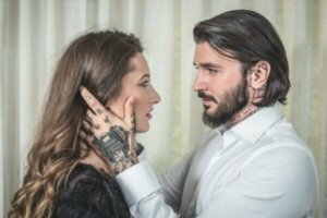 하이브리스토필리아: 범죄자들과 사랑에 빠진 이들