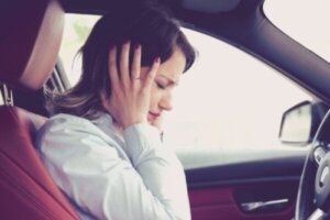 자살 충동과 교통사고 사이의 연관성